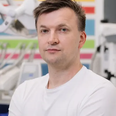 Artur Lewandowski — Chirurg Implantolog